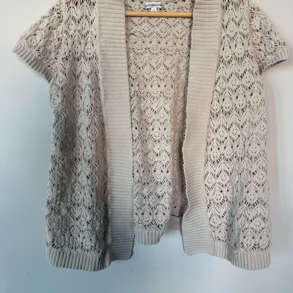 3/$20⚡️ Croft & Barrow Cream Knit Short Sleeve Cardigan Festival Boho Bohemian - Picture 9 of 15